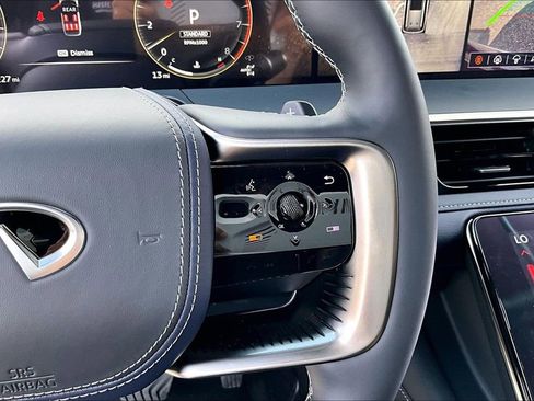 New 2026 INFINITI QX80 4WD image 33