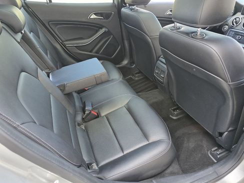 Used 2018 Mercedes-Benz GLA 250 4MATIC image 25