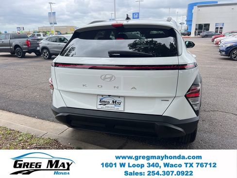 Used 2025 Hyundai Kona SEL AWD/4WD image 6