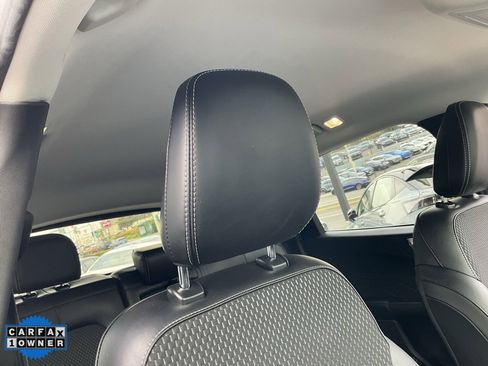 Used 2025 Ford Escape SE image 58