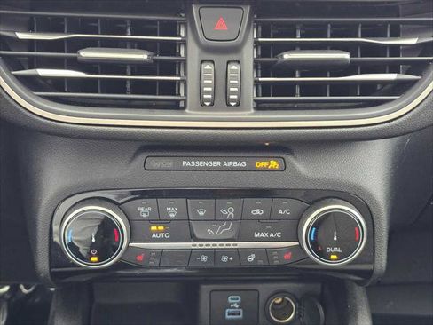 Used 2022 Ford Escape SE w/ Convenience Package AWD/4WD image 29