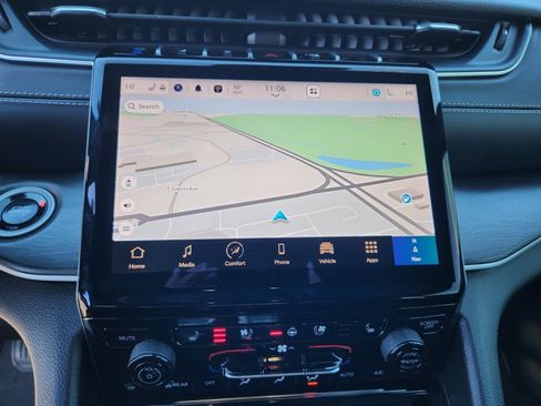 Used 2024 Jeep Grand Cherokee Limited 4xe w/ Luxury Tech Group II image 28