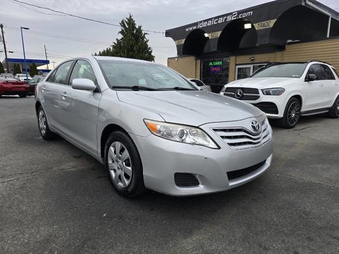 Used 2011 Toyota Camry LE image 31
