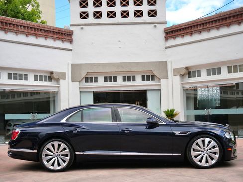New 2026 Bentley Flying Spur Plug-In Hybrid AWD/4WD image 5