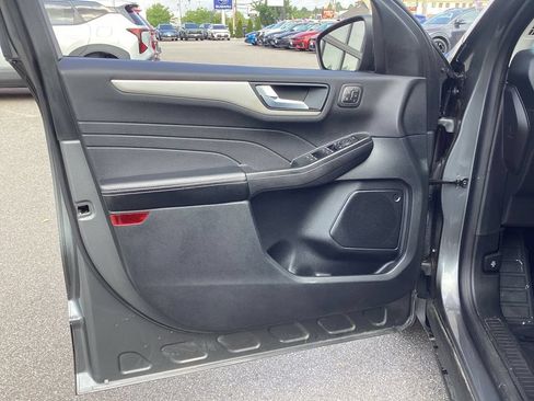 Used 2022 Ford Escape SEL w/ Technology Package AWD/4WD image 11