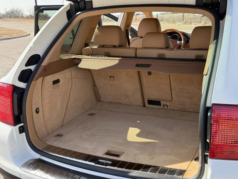 Used 2004 Porsche Cayenne S image 32