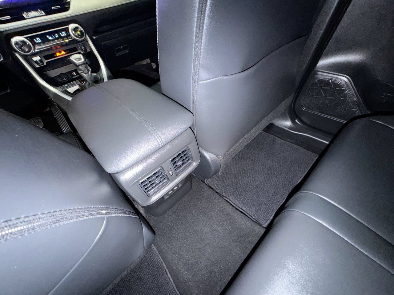 Used 2025 Toyota RAV4 XLE Premium FWD image 21