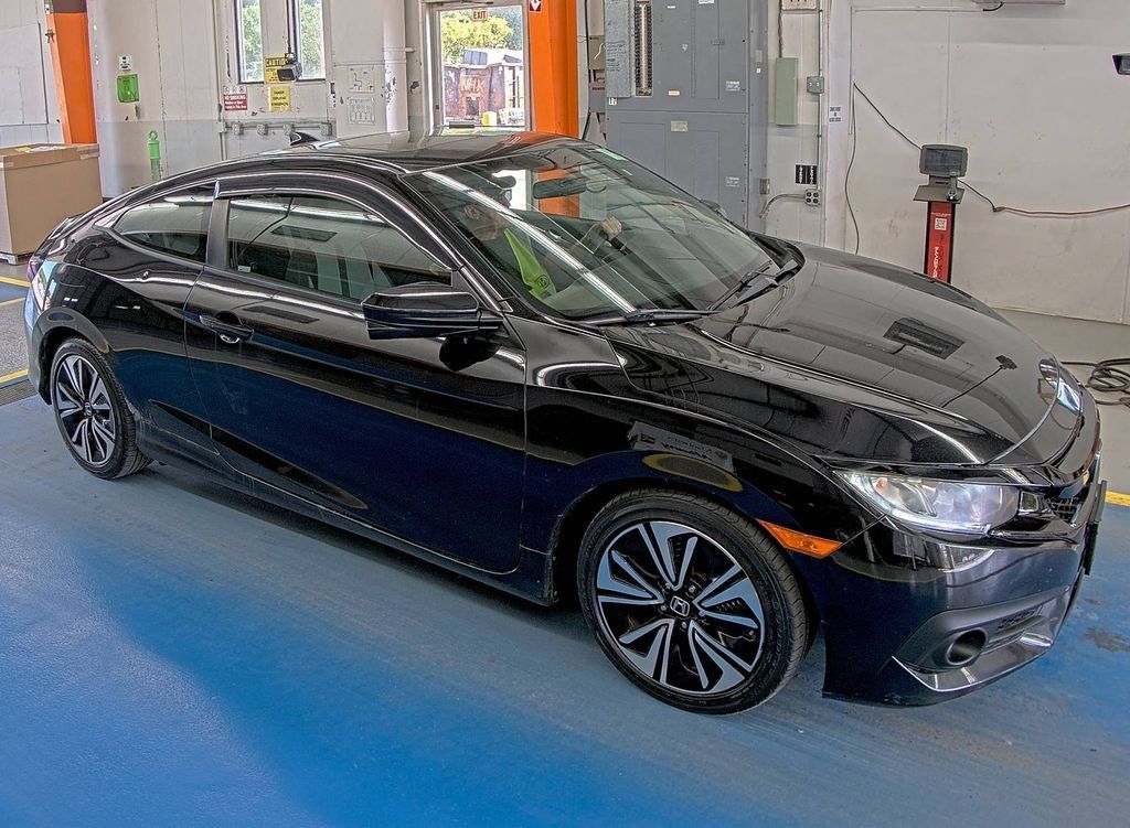 Used 2017 Honda Civic EX-T image 1