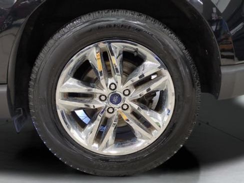 Used 2017 Ford Edge SEL w/ Equipment Group 201A AWD/4WD image 26