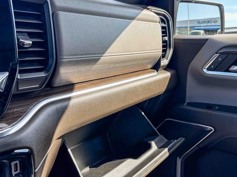 Used 2023 Chevrolet Silverado 1500 LT AWD/4WD image 51
