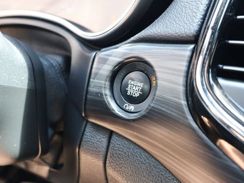 Used 2019 Jeep Grand Cherokee Altitude AWD/4WD image 19