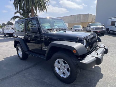 Used 2014 Jeep Wrangler Sport w/ Quick Order Package 24S AWD/4WD image 3