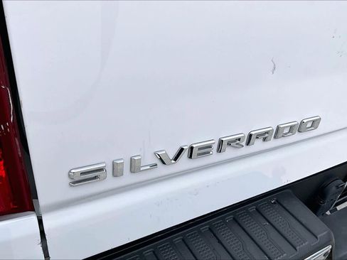 Used 2022 Chevrolet Silverado 2500 LT w/ Convenience Package image 31