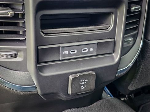 New 2026 RAM 2500 Laramie w/ Night Edition AWD/4WD image 44
