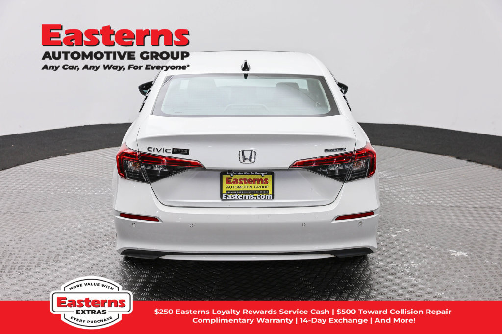 Used 2022 Honda Civic Touring image 7