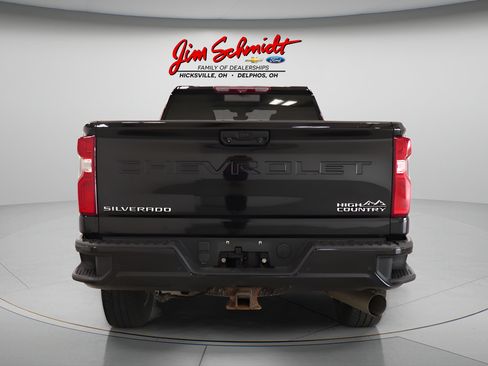 Used 2023 Chevrolet Silverado 2500 High Country w/ Z71 Off-Road Package AWD/4WD image 5