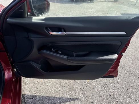 Used 2023 Nissan Altima 2.5 SV w/ SV Premium Package FWD image 15