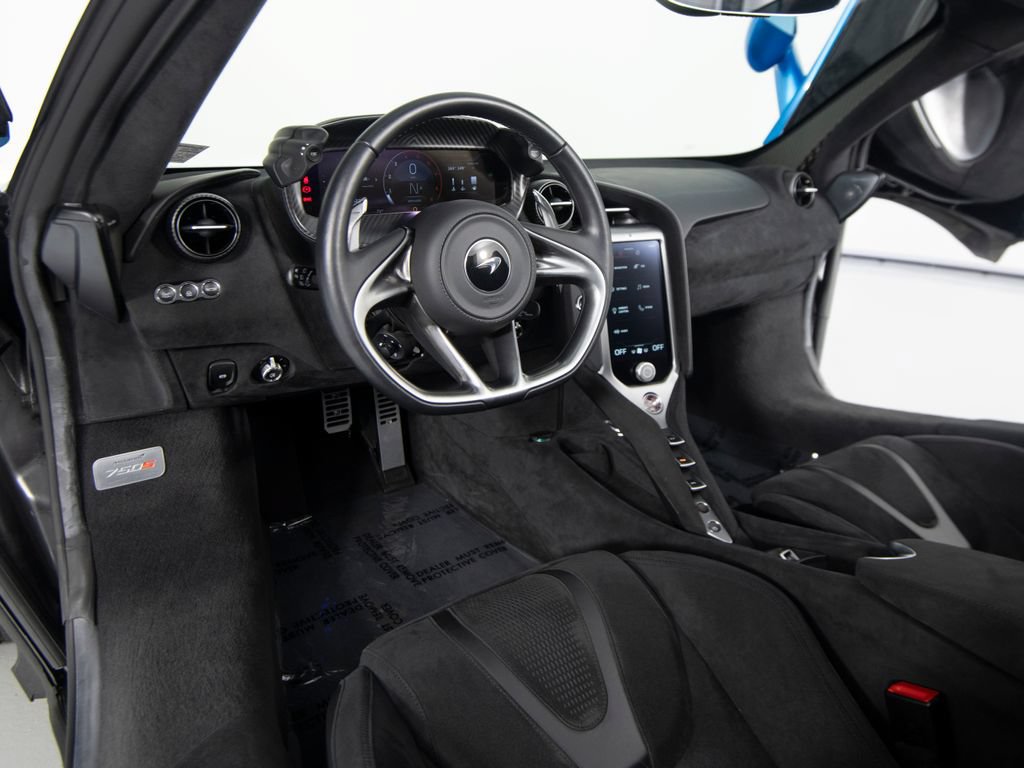 Used 2024 McLaren 750S Spider RWD image 16