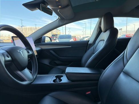 Used 2022 Tesla Model 3 Long Range image 22