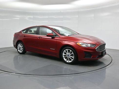 Certified 2019 Ford Fusion SE image 25