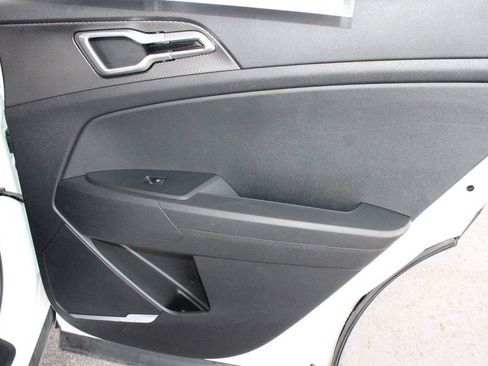 Used 2023 Kia Sportage LX AWD/4WD image 53