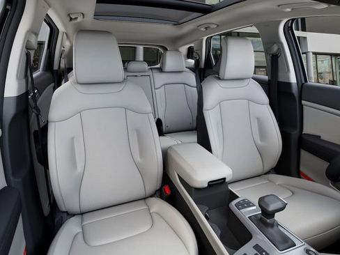 New 2026 Kia Sportage EX w/ EX Panorama Roof Package image 16