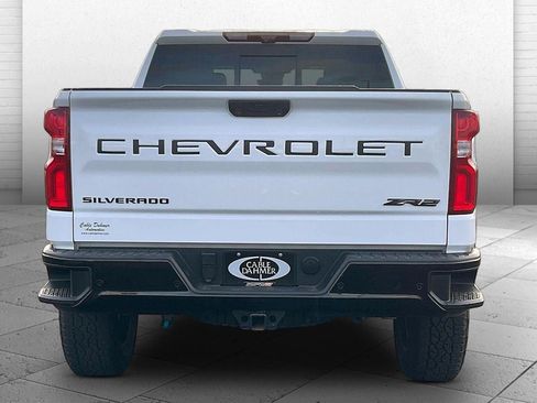 Used 2024 Chevrolet Silverado 1500 ZR2 w/ Technology Package AWD/4WD image 3