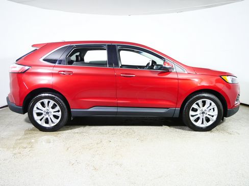 Used 2023 Ford Edge Titanium w/ Class II Trailer Tow Package AWD/4WD image 8