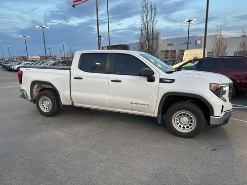 Used 2024 GMC Sierra 1500 Pro w/ Pro Value Package image 3