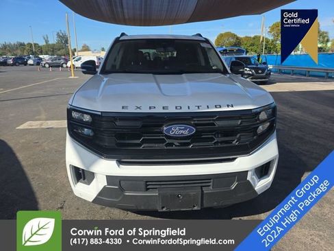Used 2025 Ford Expedition Active image 2