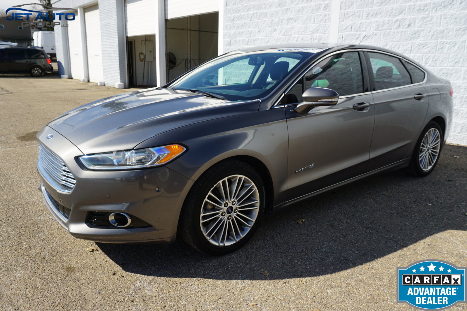 Used 2014 Ford Fusion SE w/ Equipment Group 502A FWD image 3