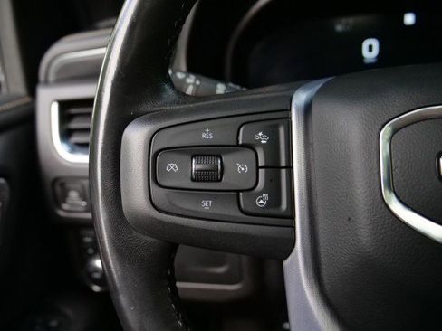 Used 2022 GMC Yukon SLT w/ SLT Premium Package image 14