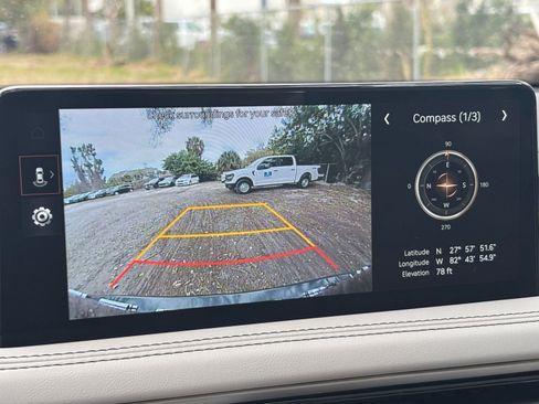 Used 2025 Genesis G70 2.5T image 17