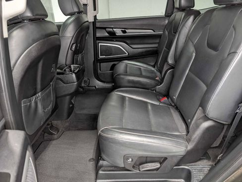 Used 2022 Kia Telluride S image 24