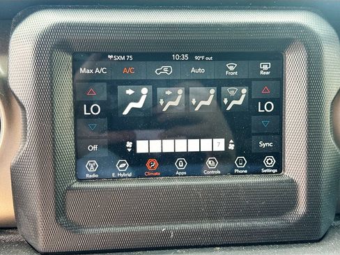 Certified 2023 Jeep Wrangler Unlimited w/ Convenience Group AWD/4WD image 17