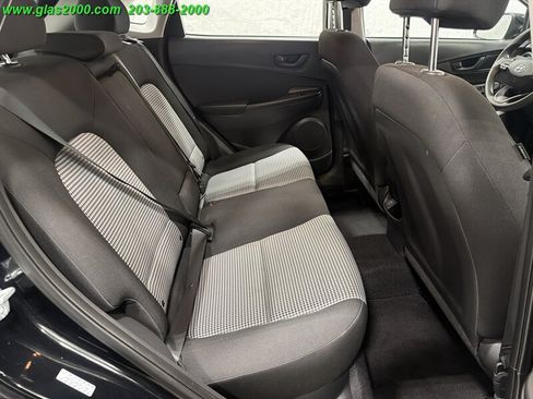 Used 2023 Hyundai Kona SE AWD/4WD image 9