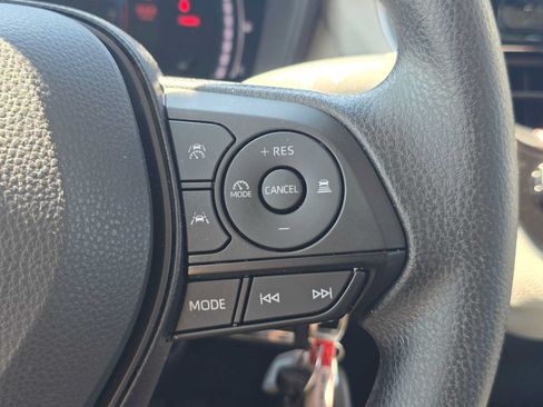Used 2026 Toyota Corolla LE FWD image 30