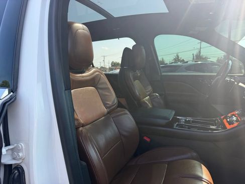 Used 2021 Lincoln Aviator Reserve w/ Equipment Group 208A AWD/4WD image 37