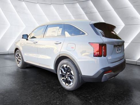New 2025 Kia Sorento S w/ Panoramic Sunroof Package FWD image 3