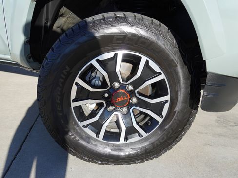 Certified 2023 Toyota Tacoma TRD Sport w/ Advanced Technology Package image 10