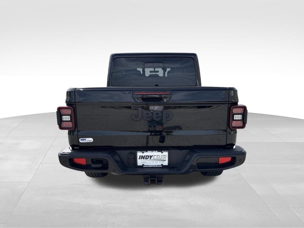 Used 2023 Jeep Gladiator Overland AWD/4WD image 6