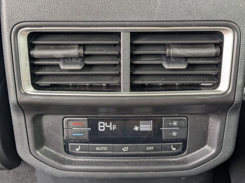 Used 2025 Volkswagen Atlas SEL image 29