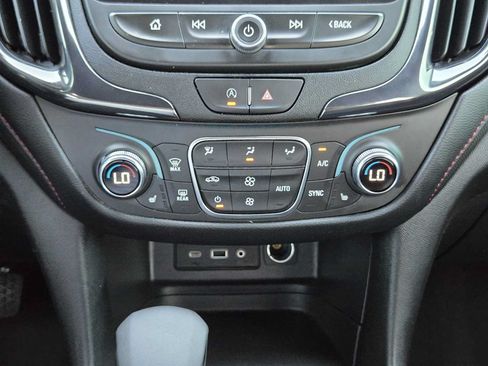 Used 2023 Chevrolet Equinox RS w/ RS Leather Package FWD image 20