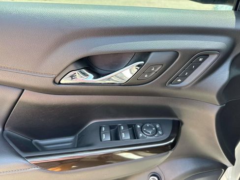 Used 2023 GMC Acadia AT4 w/ Technology Package AWD/4WD image 21