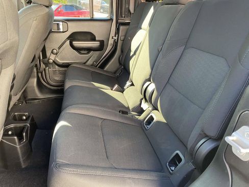 Used 2021 Jeep Gladiator Sport AWD/4WD image 12