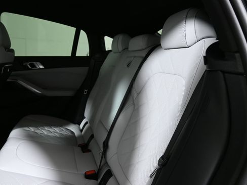 New 2026 BMW X6 xDrive40i w/ Premium Package image 4