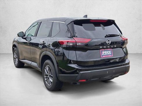Used 2026 Nissan Rogue SV FWD image 8