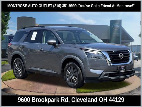 Used 2023 Nissan Pathfinder SV AWD/4WD image 1