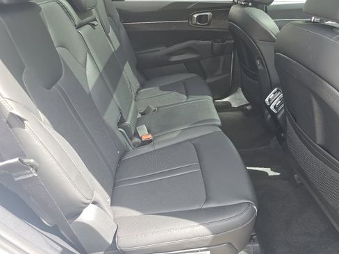 Used 2026 Kia Sorento S w/ S Panoramic Sunroof Package FWD image 19