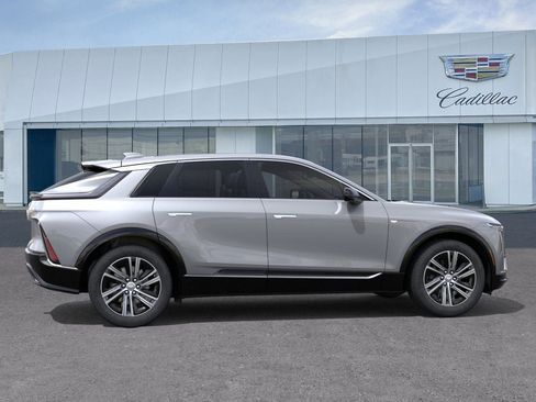 New 2026 Cadillac Lyriq Luxury image 5